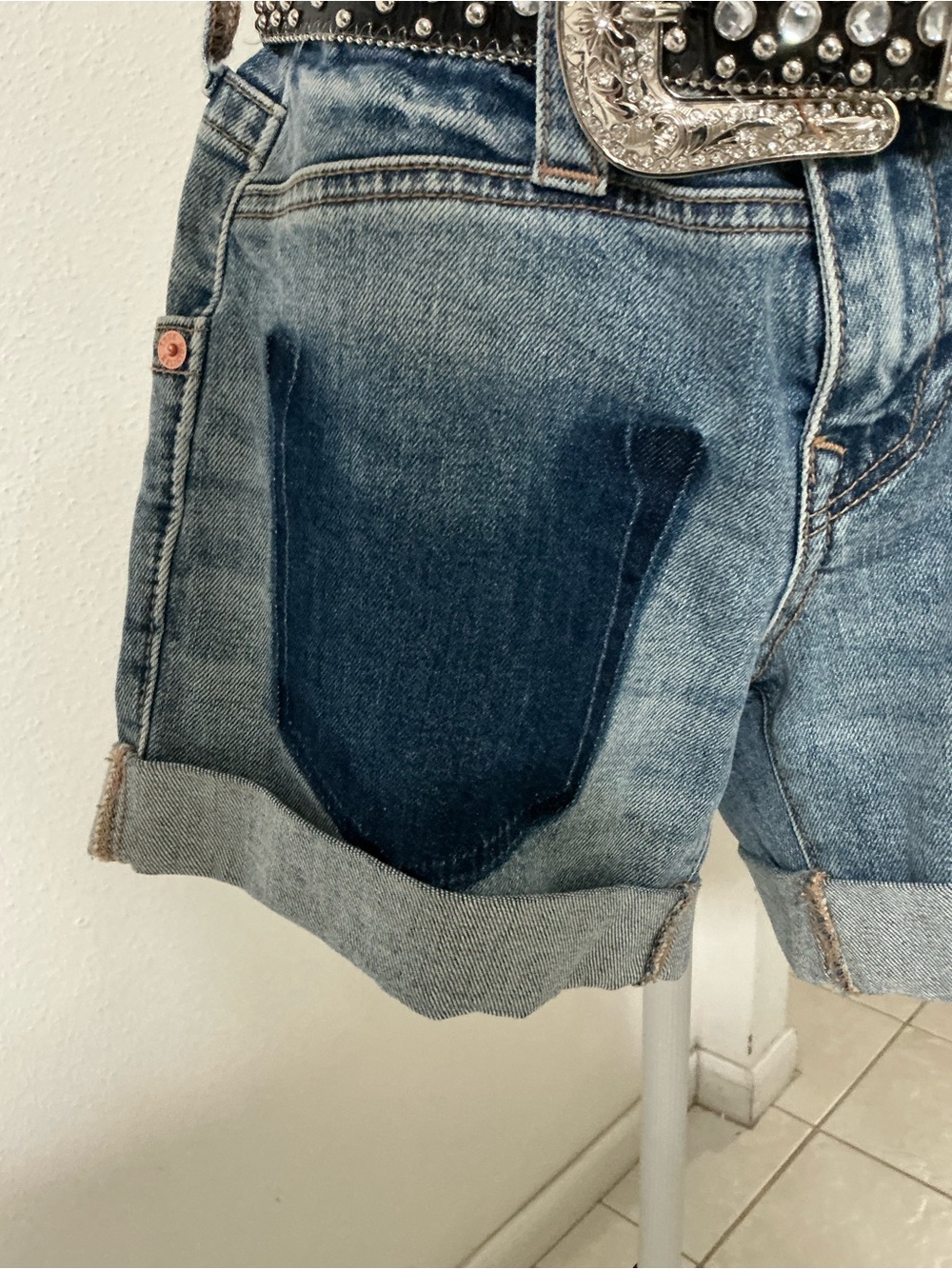 True Religion Jayde Mid Rise Classic Denim Shorts Cuffed Blue 26 - Picture 5 of 13